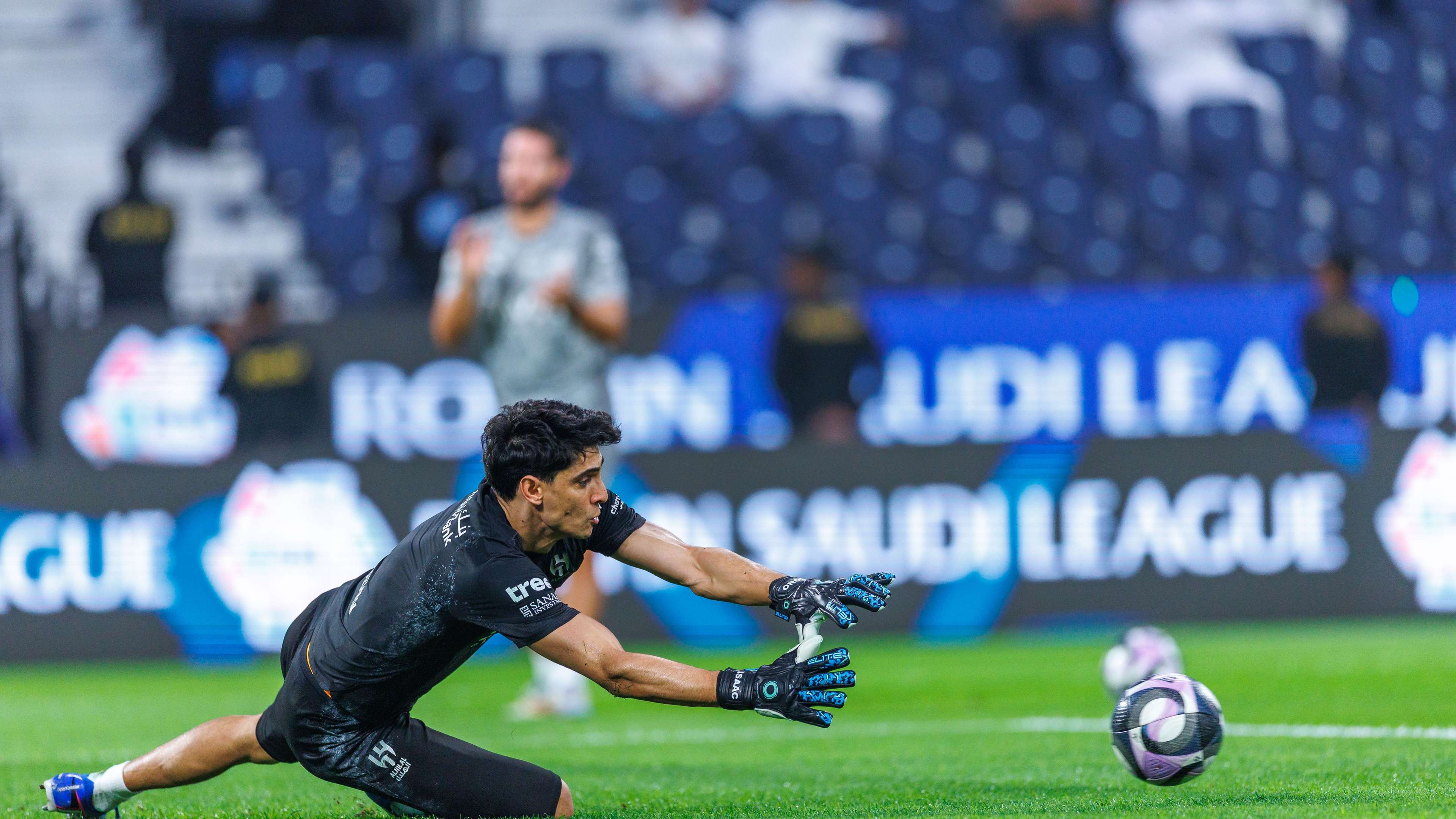 El-Hadary Recalls Iconic Save, Praises Bono's Skills