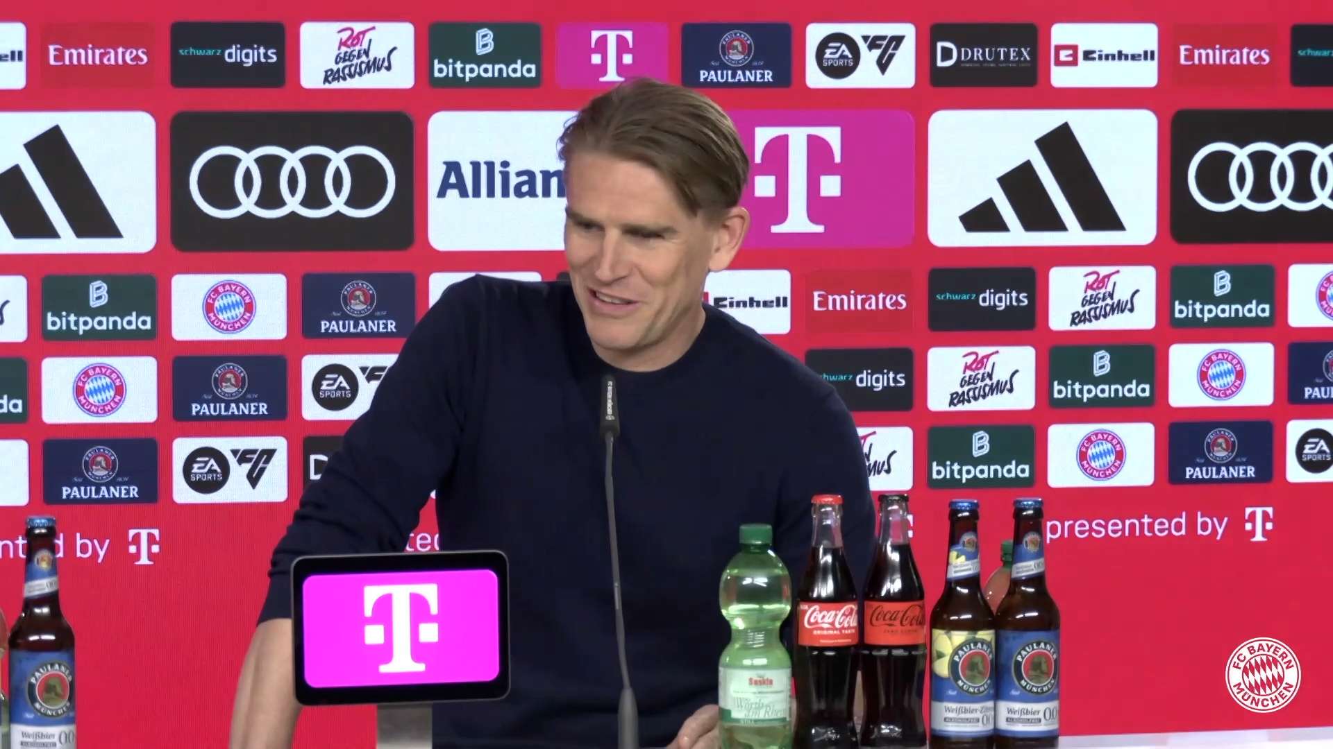 Manuel Neuer Contract Rumors Denied by Bayern Sporting Director