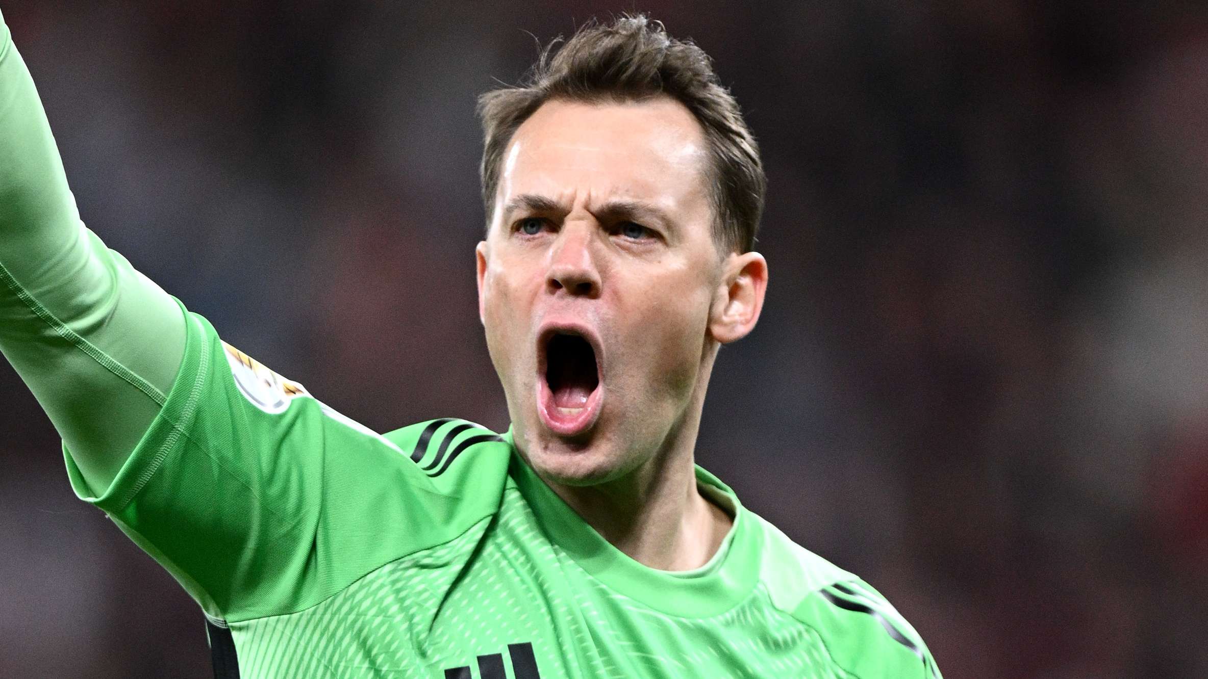 Manuel Neuer Praises Leverkusen's Mark Flekken After DFB-Pokal Semi-Final