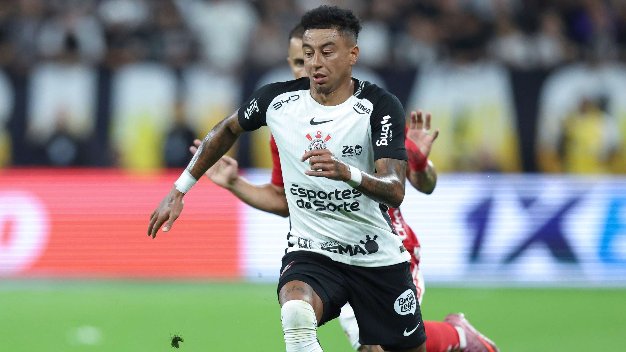 Jesse Lingard Shines for Corinthians in Copa Libertadores