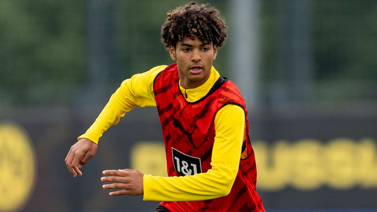 Mathis Albert Youngest American to Debut in Bundesliga with Dortmund