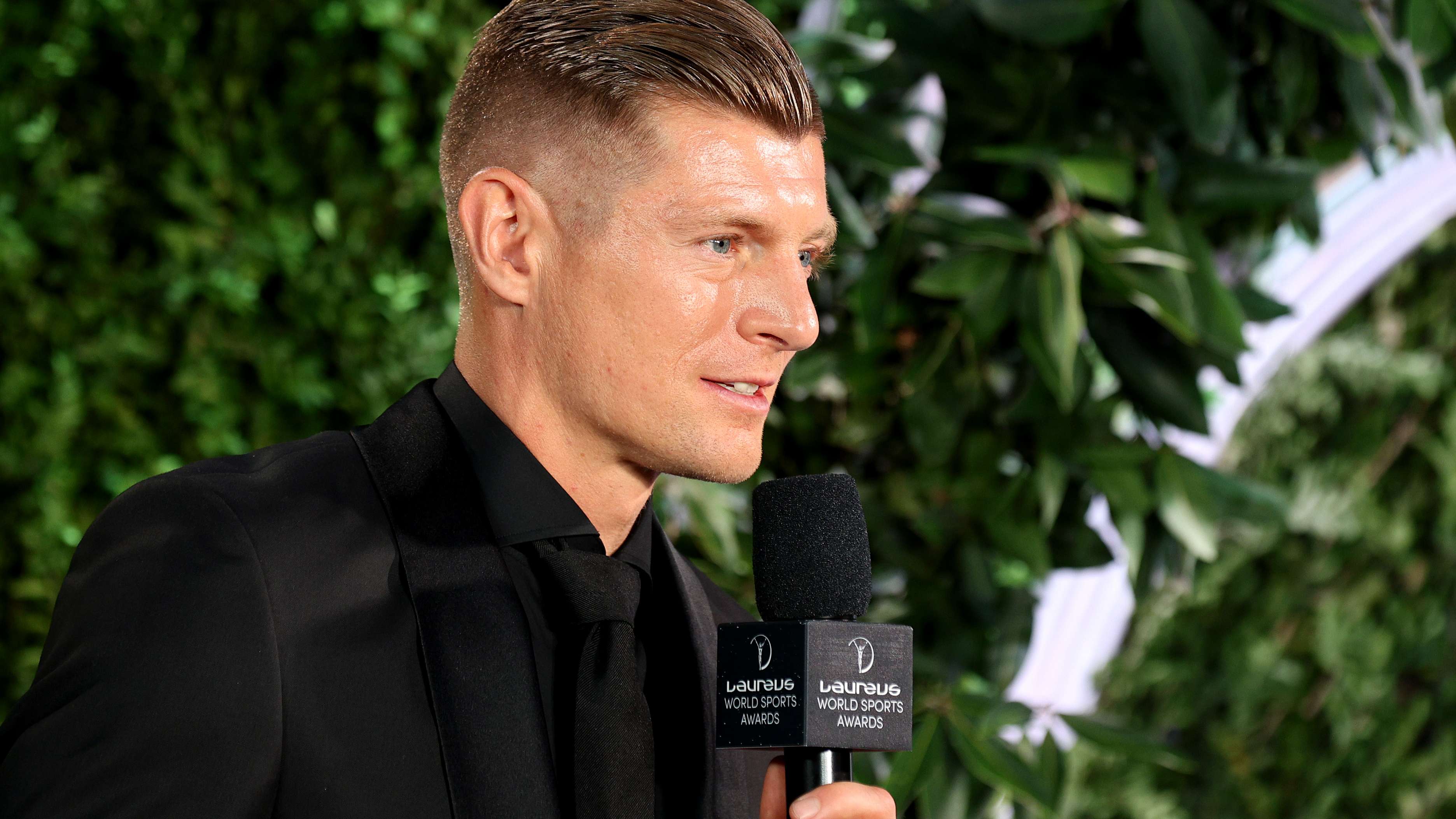 Toni Kroos Speaks Out on Konrad Laimer's Bayern Contract Stalemate