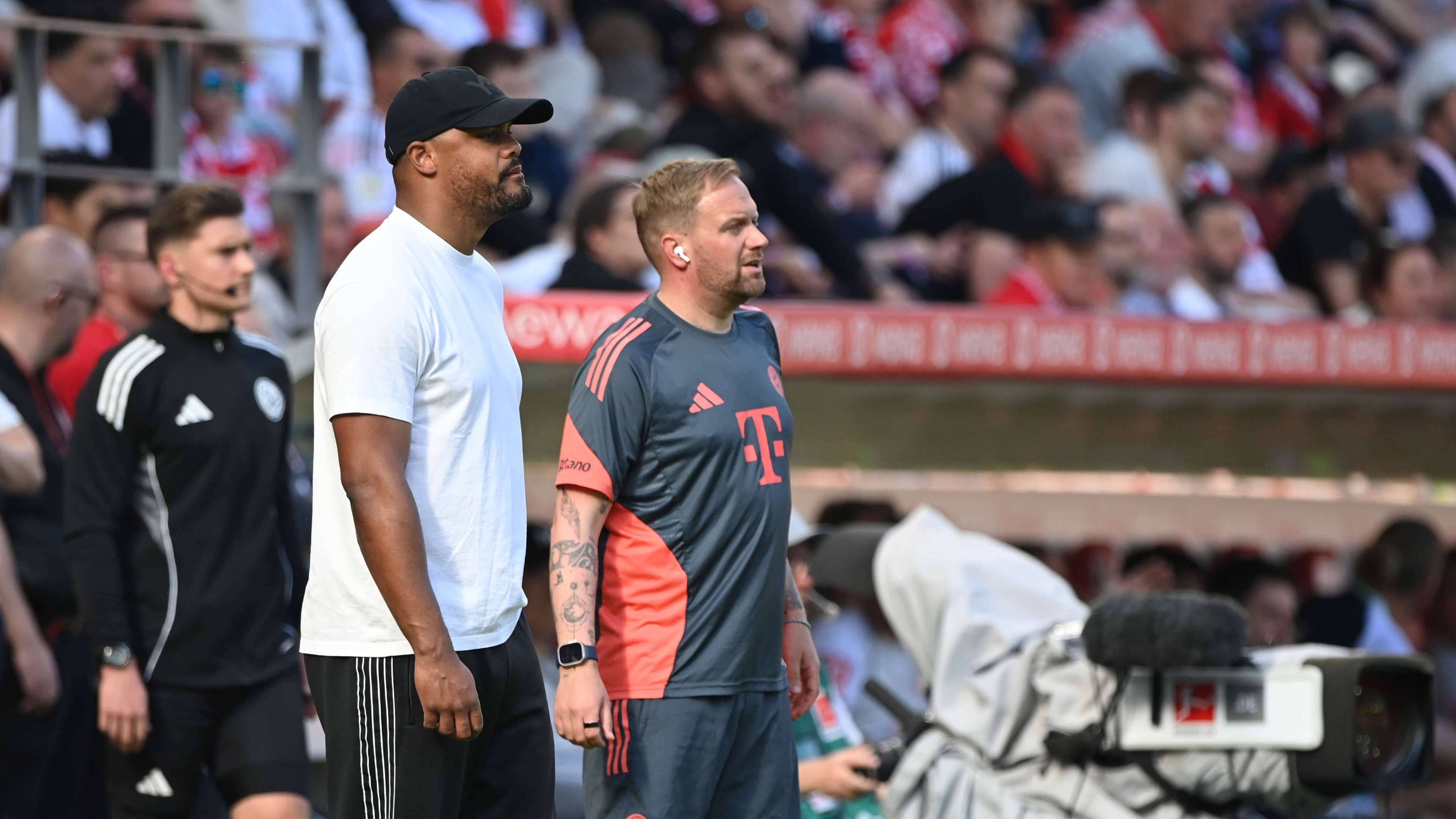 FC Bayern's Danks to Take Charge Against PSG