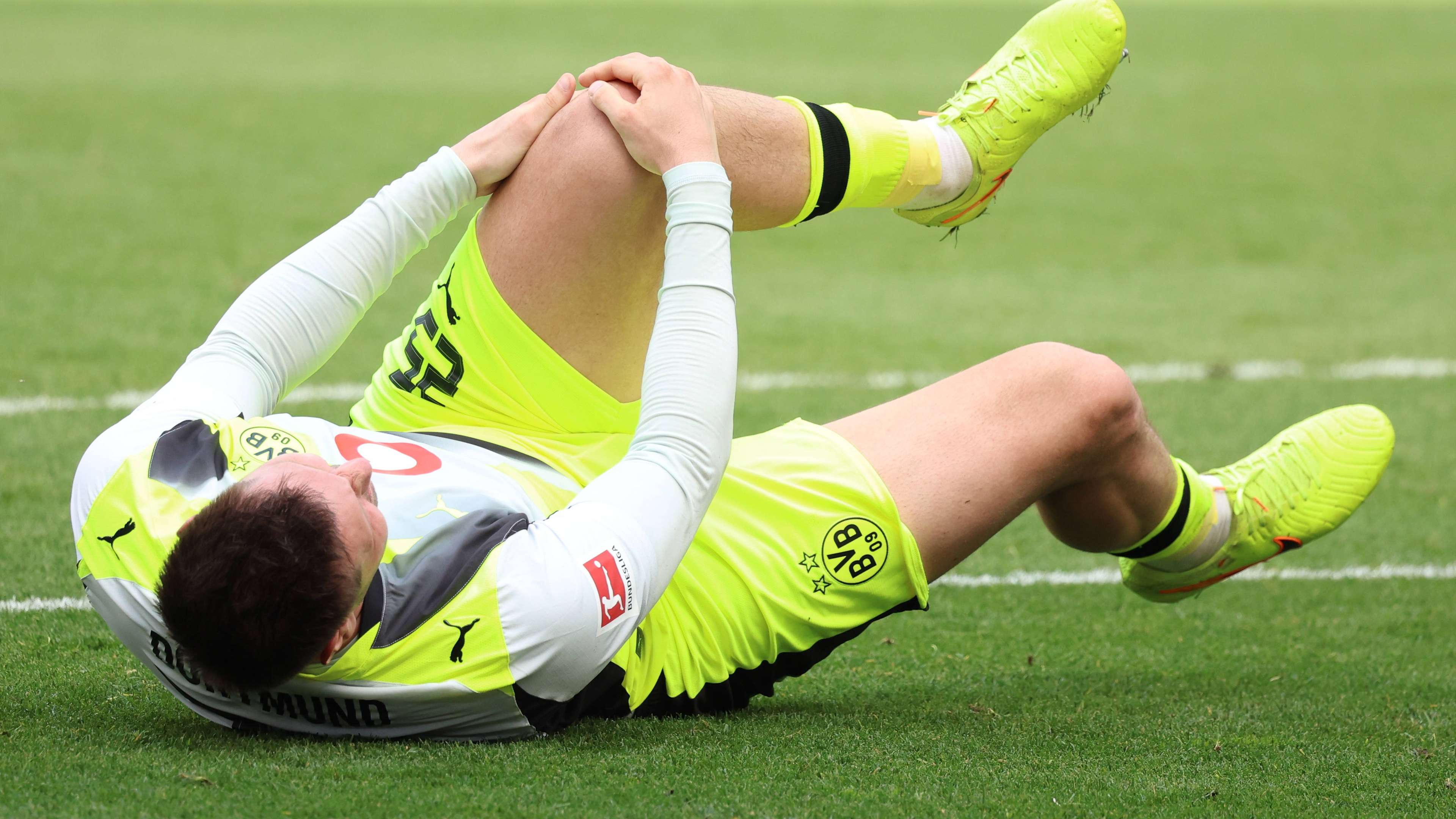 Niklas Süle's Bitter Finale: Injury and Penalty in Potential Last BVB Appearance