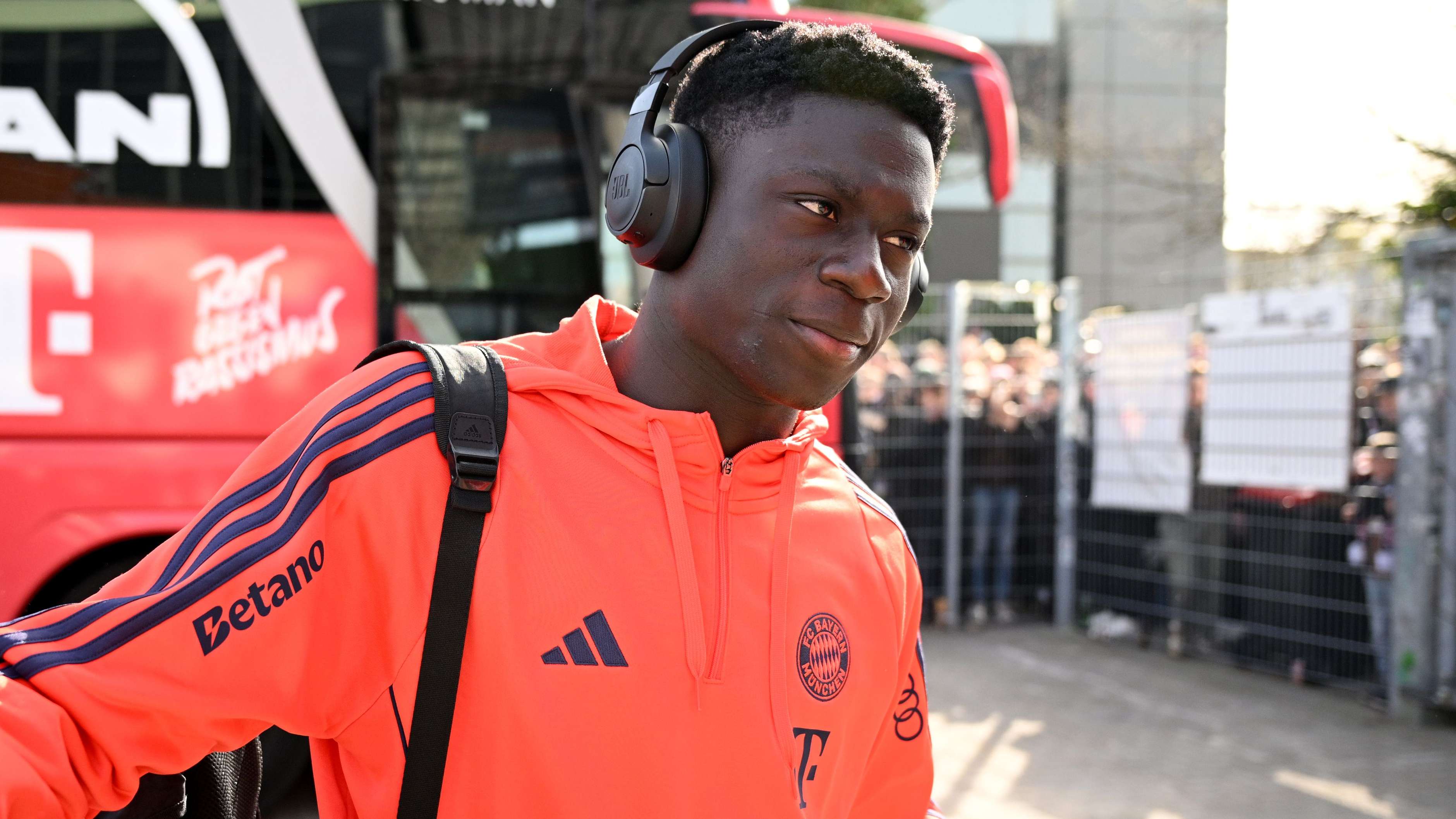 Bayern Munich's Kompany on 18-year-old Ndiaye's Surprise Debut