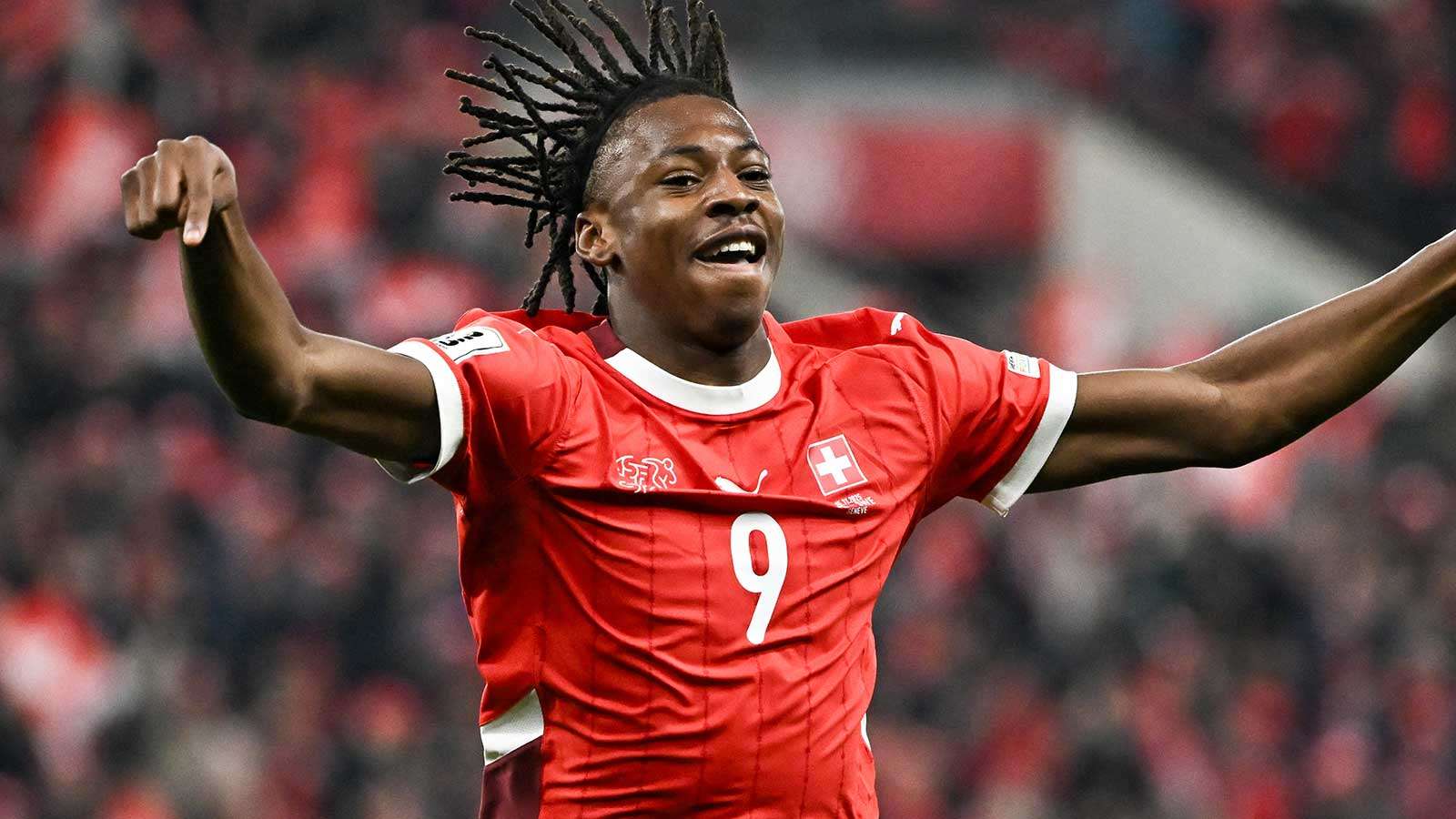 FC Bayern Eyes Record-Breaking Transfer for Johan Manzambi