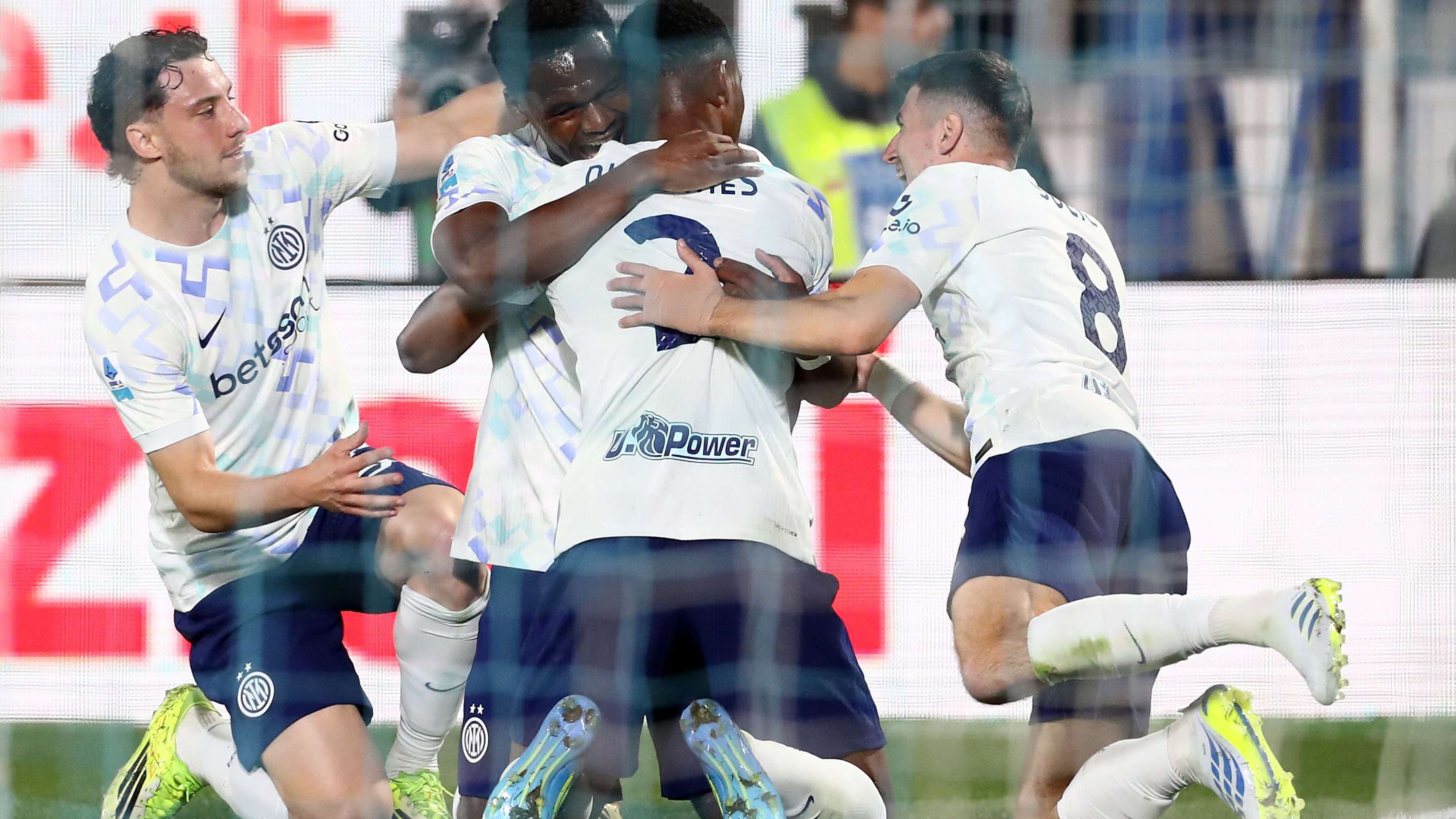 Inter Milan Fight Back Against Como, Edge Closer to Serie A Title