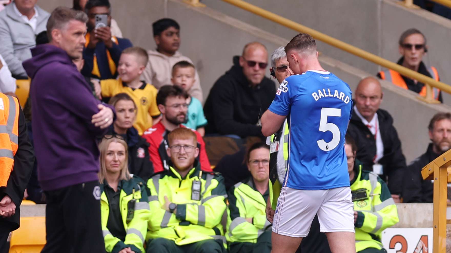 Dan Ballard Sent Off for Hair Pulling in Sunderland vs Wolves