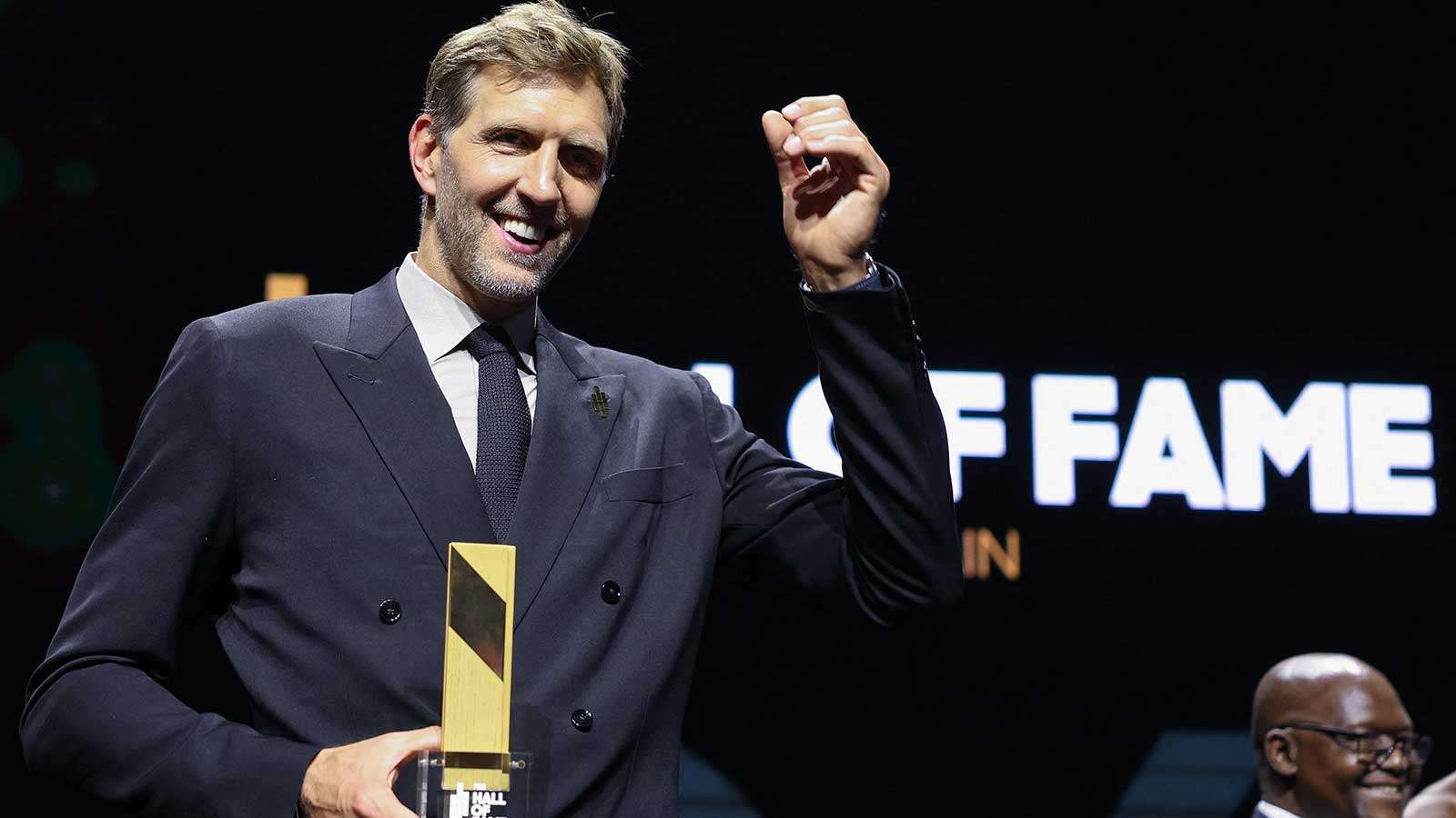 Dirk Nowitzki's Emotional FIBA Hall of Fame Induction