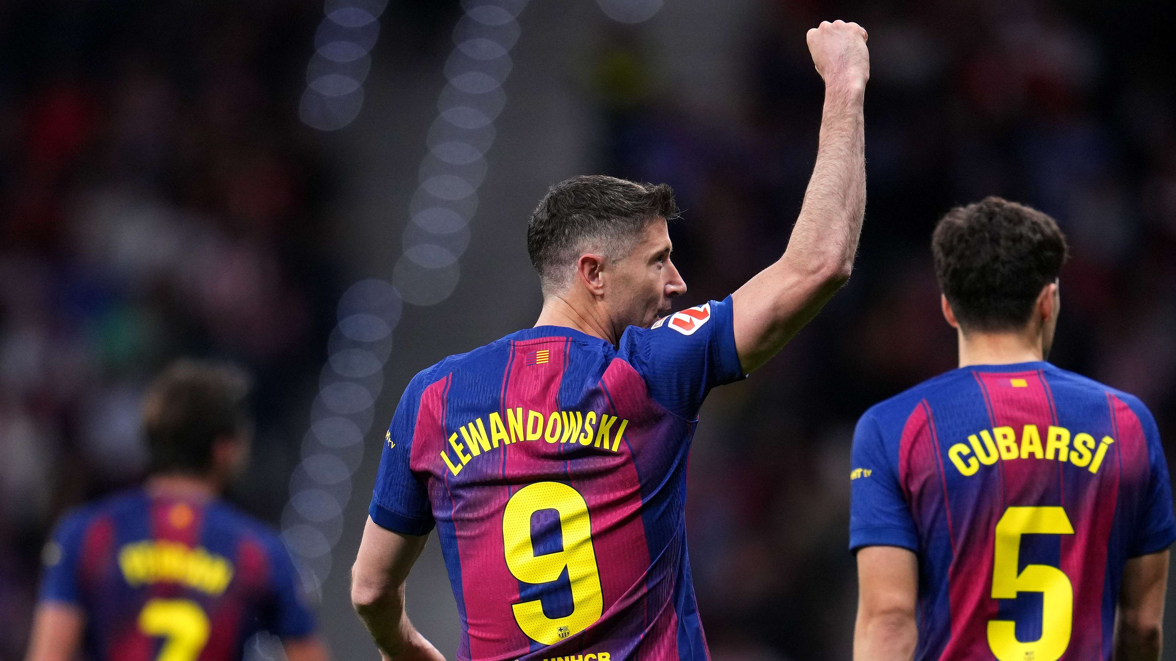Lewandowski Scores Late Winner as Barcelona Beat Atlético Madrid 2-1