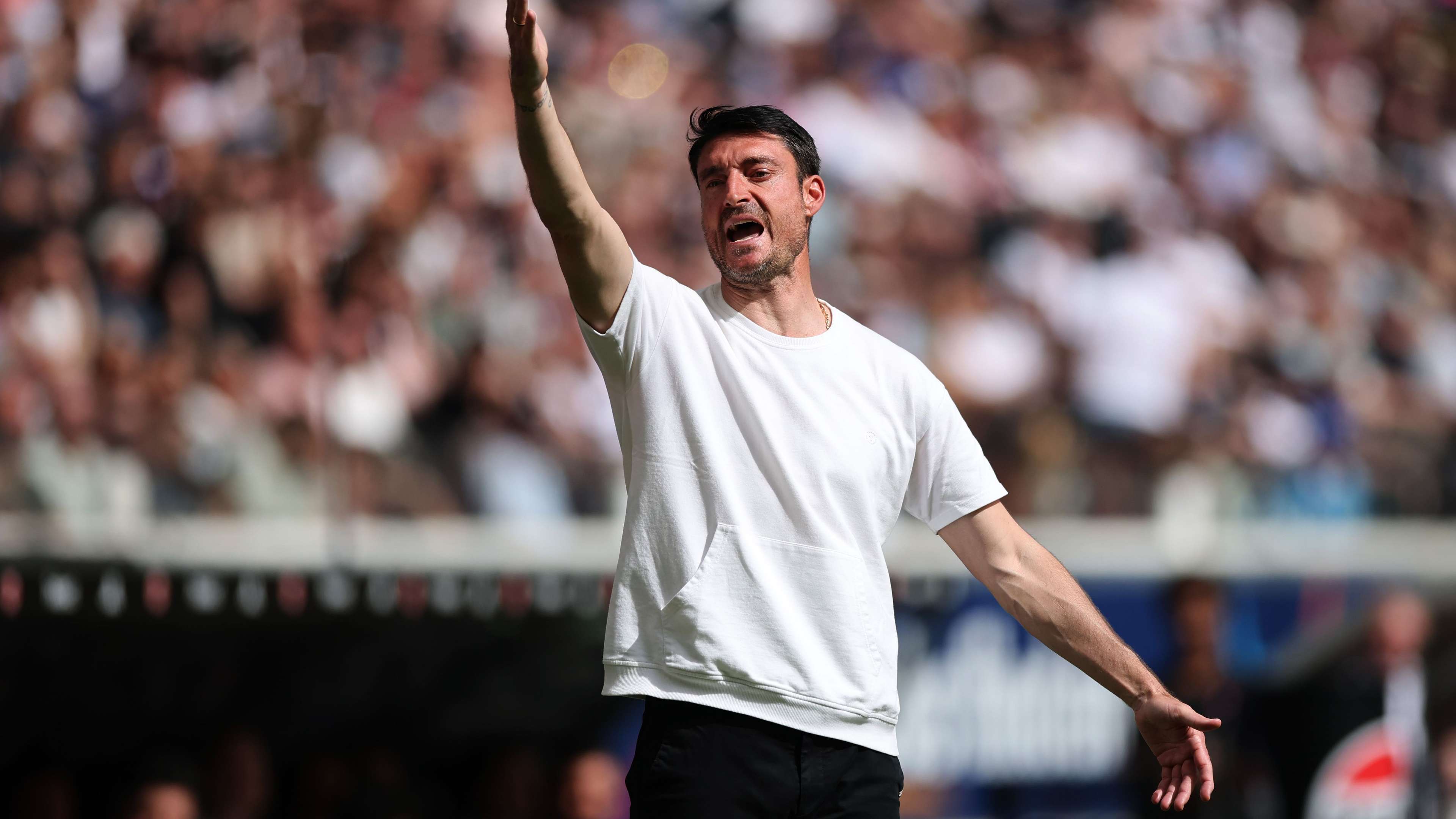 Albert Riera Sacking Looms Large at Eintracht Frankfurt