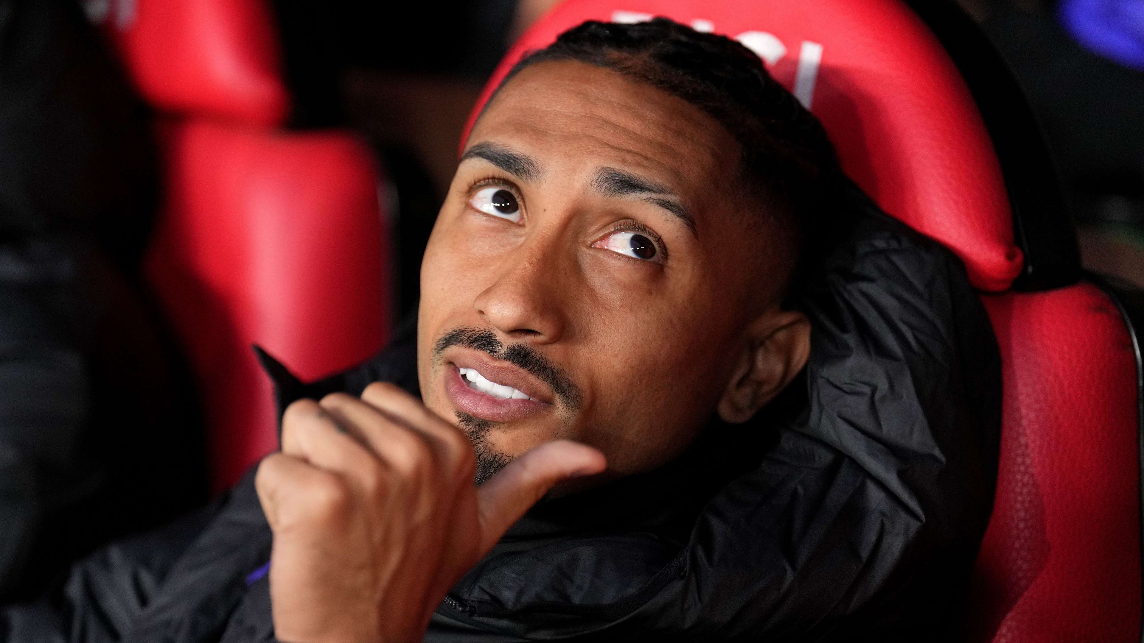 Raphinha Hits Back at Transfer Rumors Ahead of Clásico