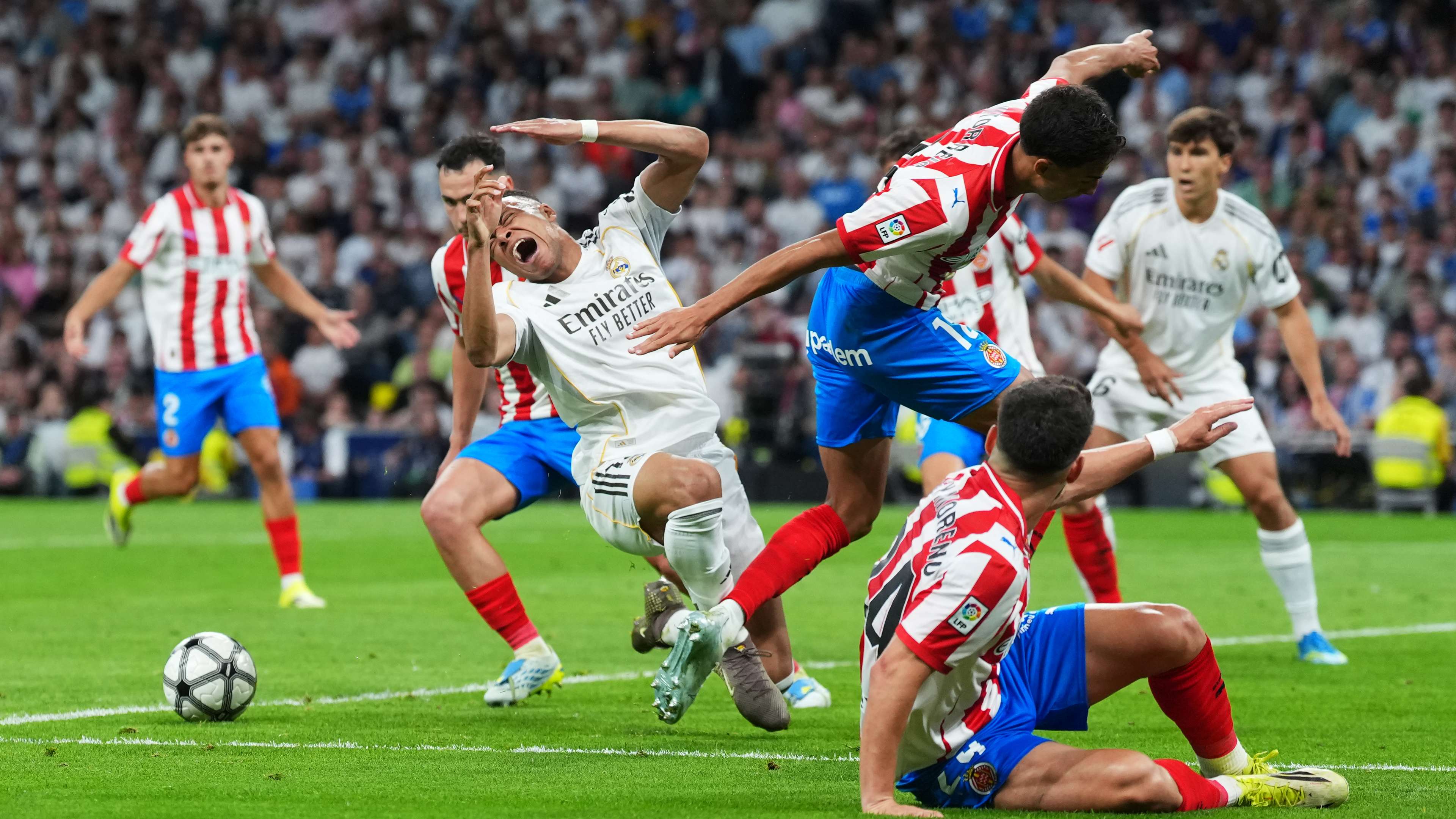 Real Madrid Fumes Over Overlooked Penalty for Mbappé