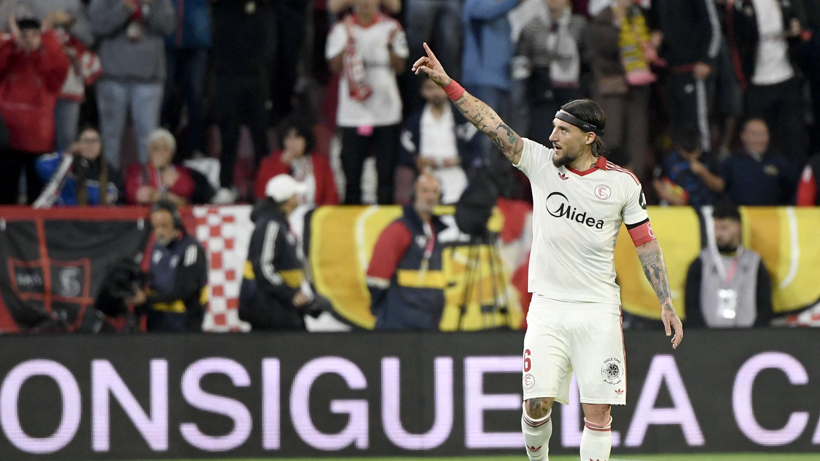 Sevilla Capitalize on Simeone's Bold Decision with 2-1 Win