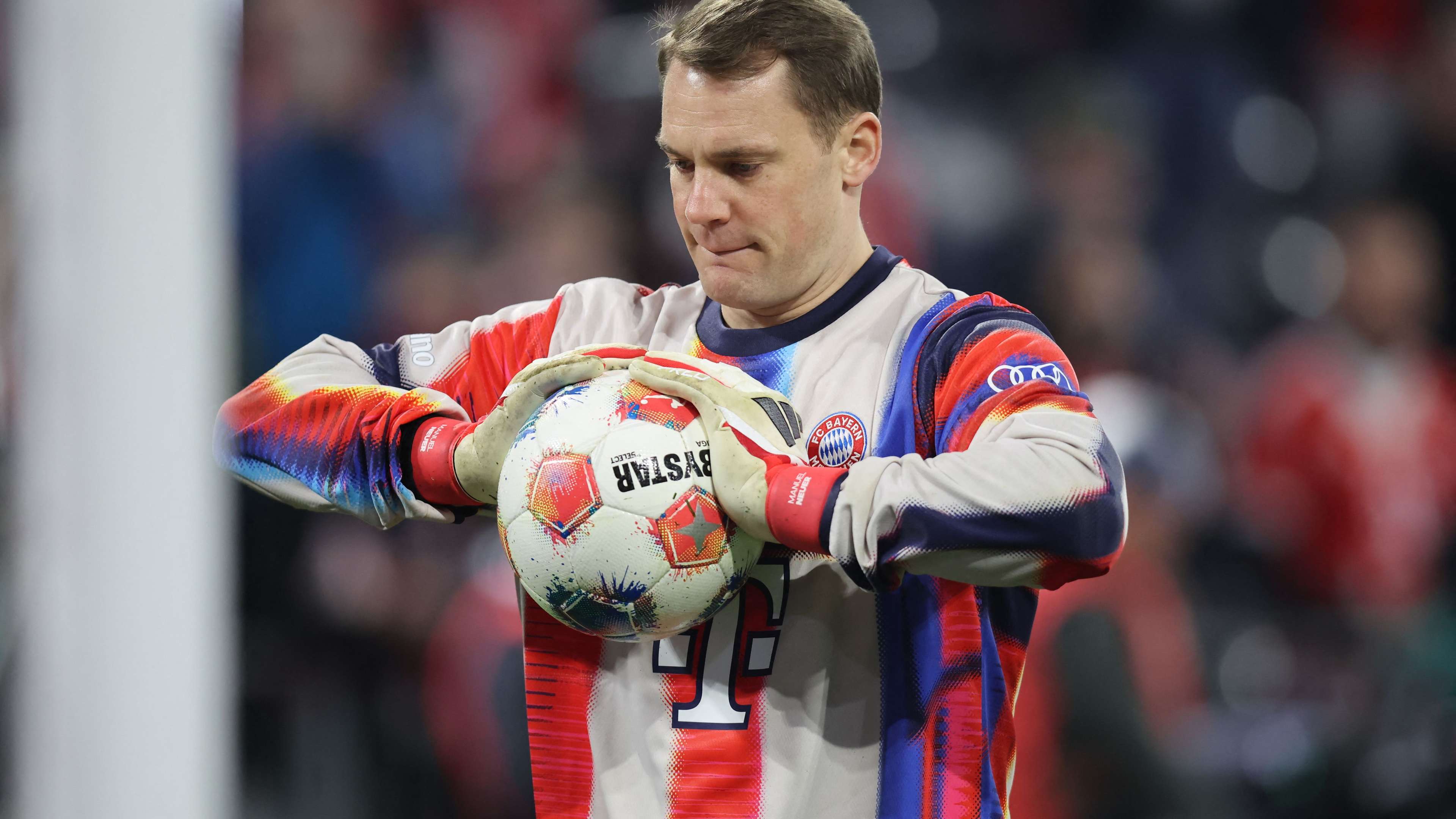 Bayern Munich's Goalkeeping Dilemma: Manuel Neuer's Future Uncertain