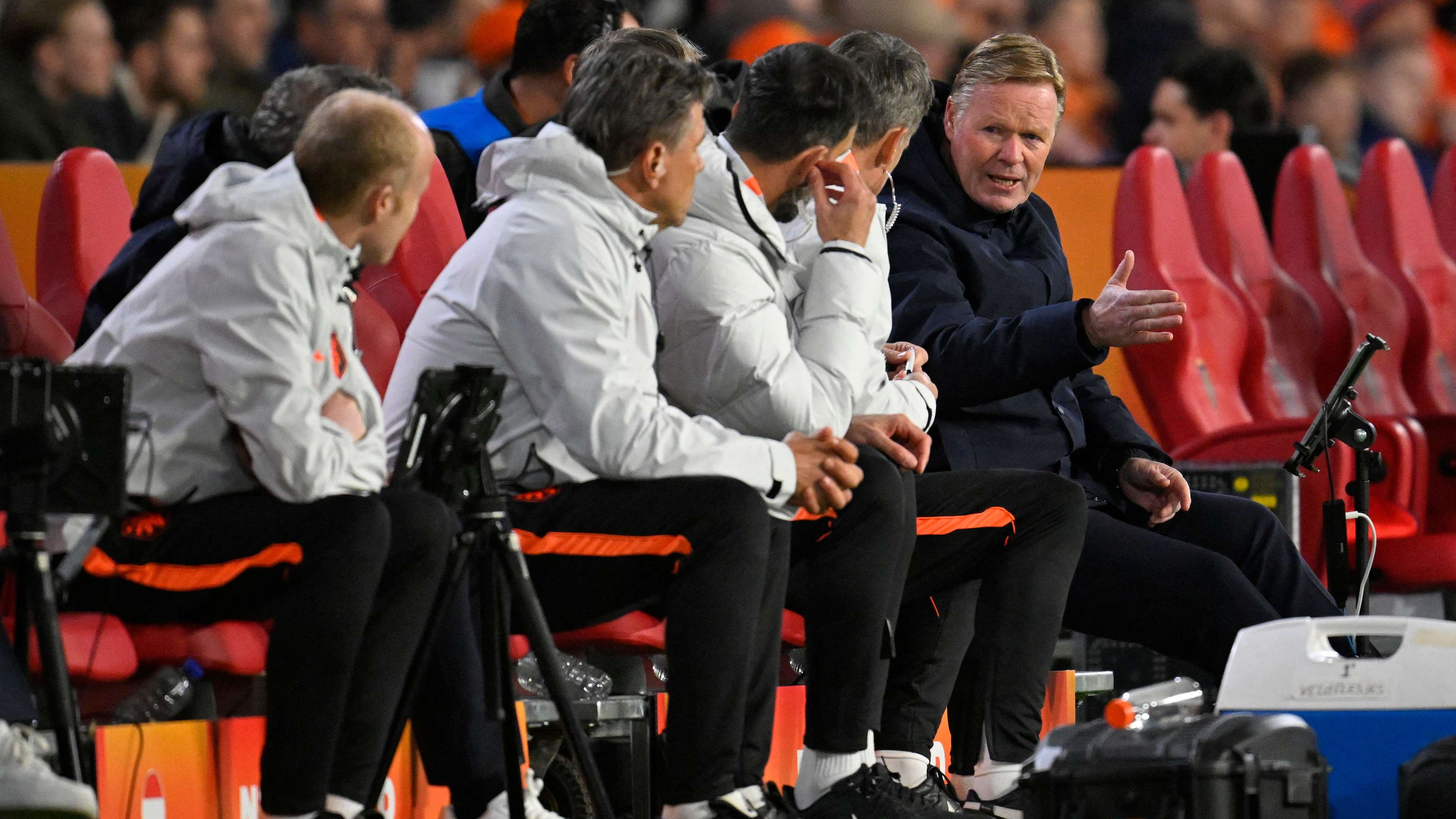 Netherlands' Koeman Suffers Setback Ahead of 2026 World Cup