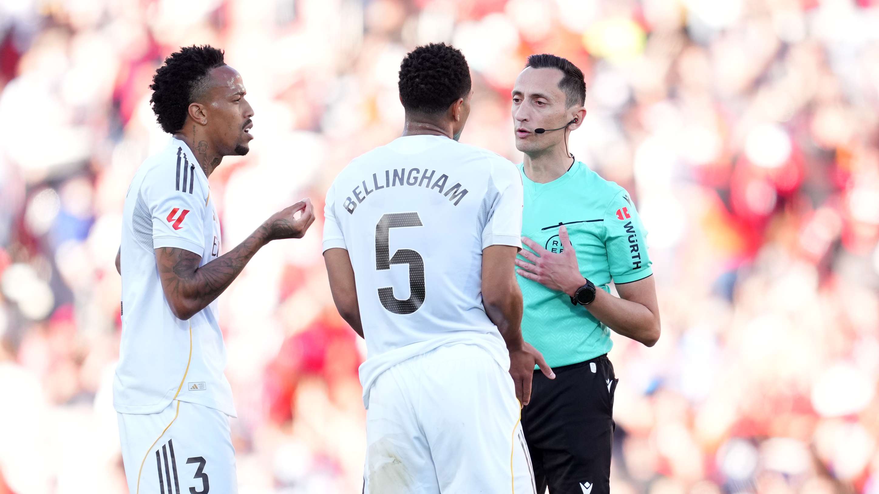 Real Madrid's Mallorca Match Ends in Defeat Amidst Referee Controversy