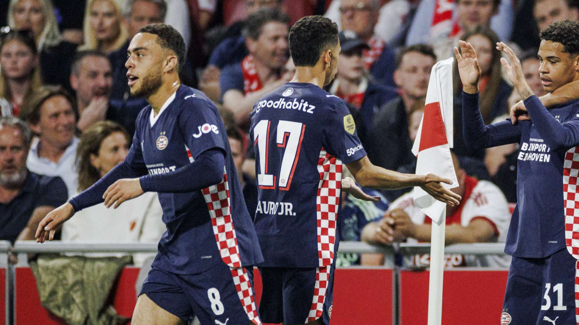 Sergino Dest Returns from Injury in PSV's 2-2 Draw with Ajax