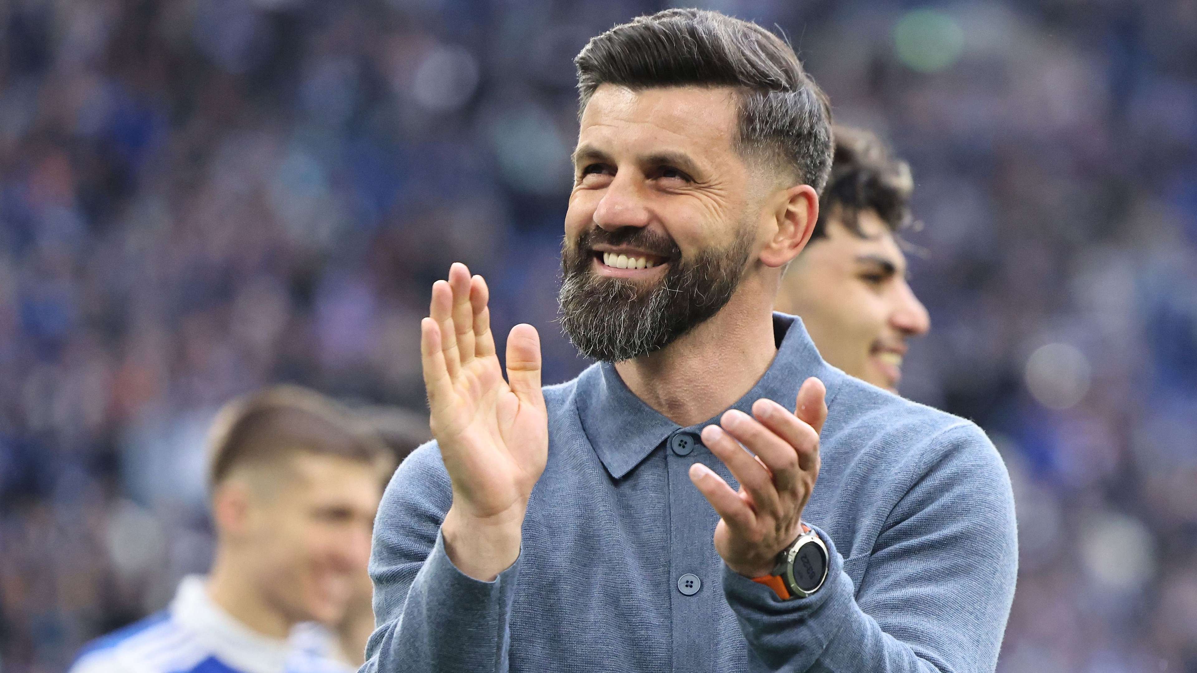 Schalke 04 Eyes Wout Weghorst as Dzeko Successor