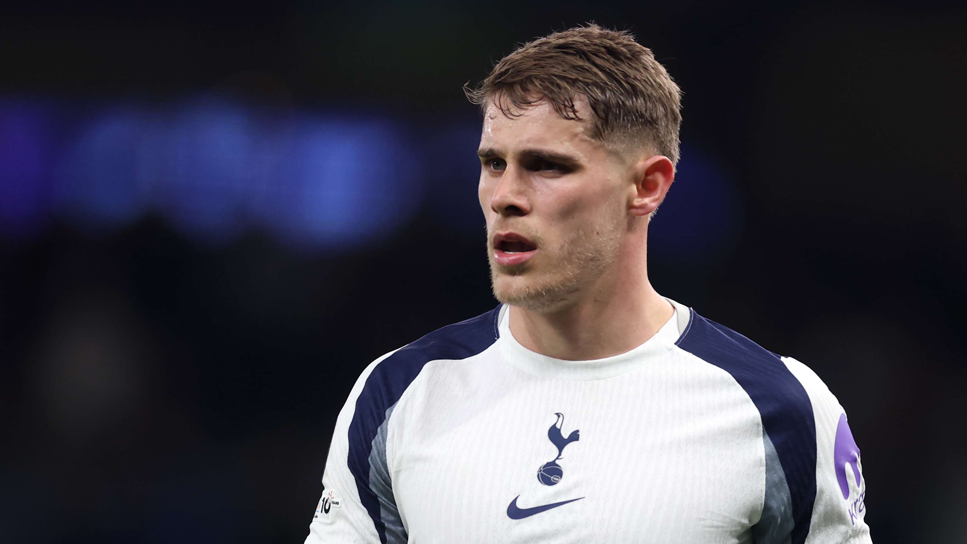 Man Utd Advised to Target Micky van de Ven