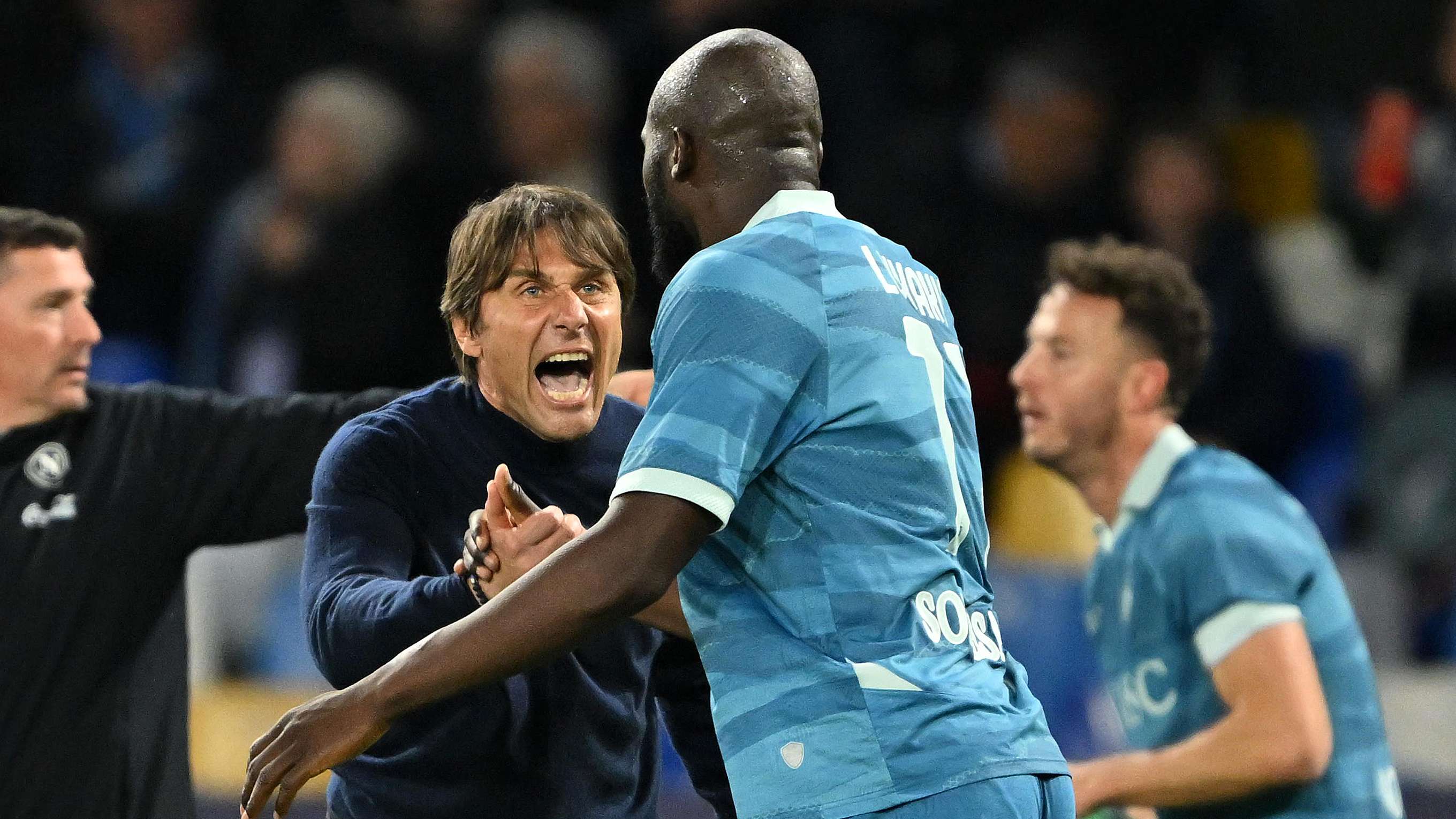 Conte Hits Out at Lukaku's Napoli Training Ground Visit