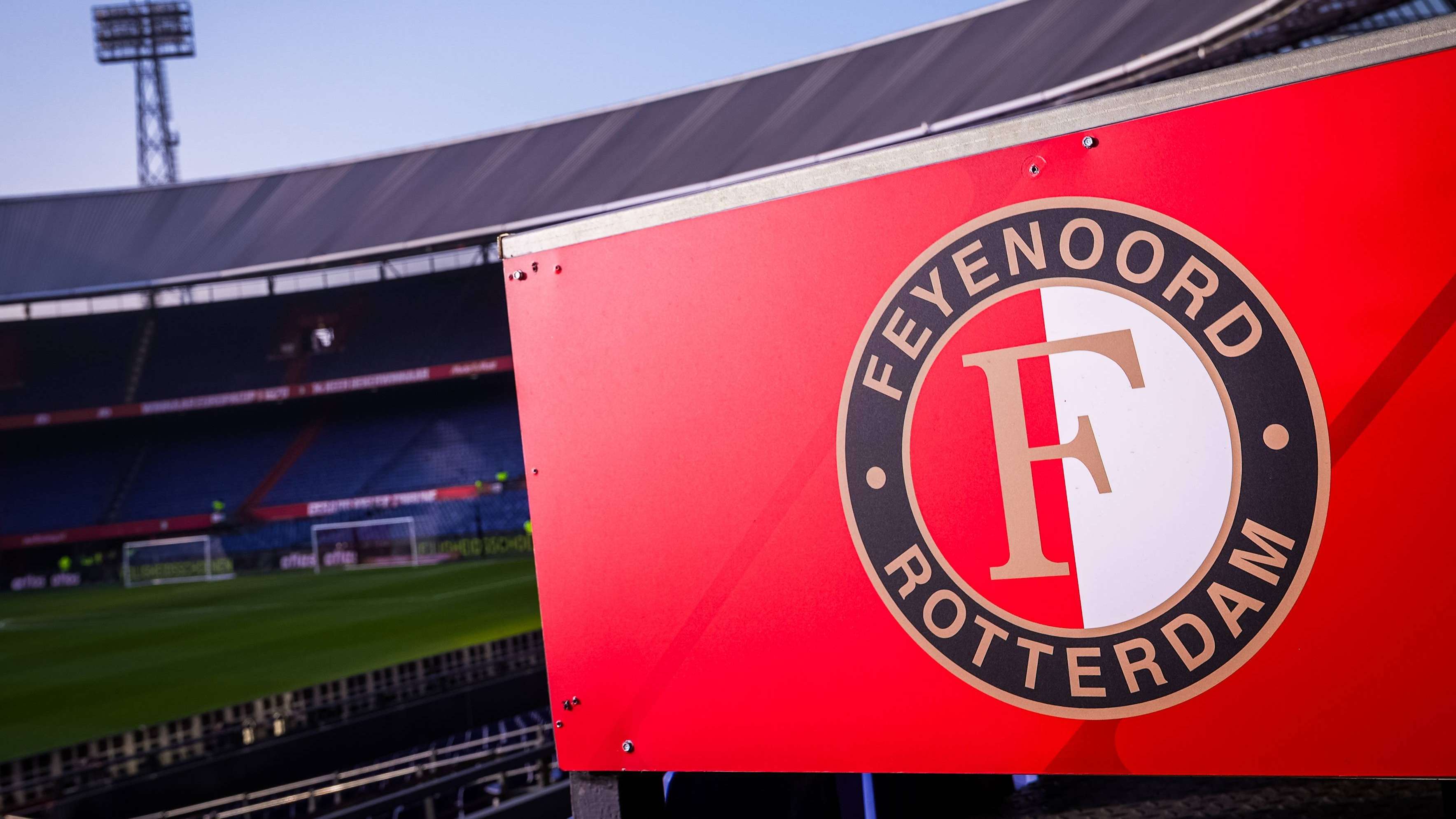 Feyenoord Bolsters Coaching and Medical Staff